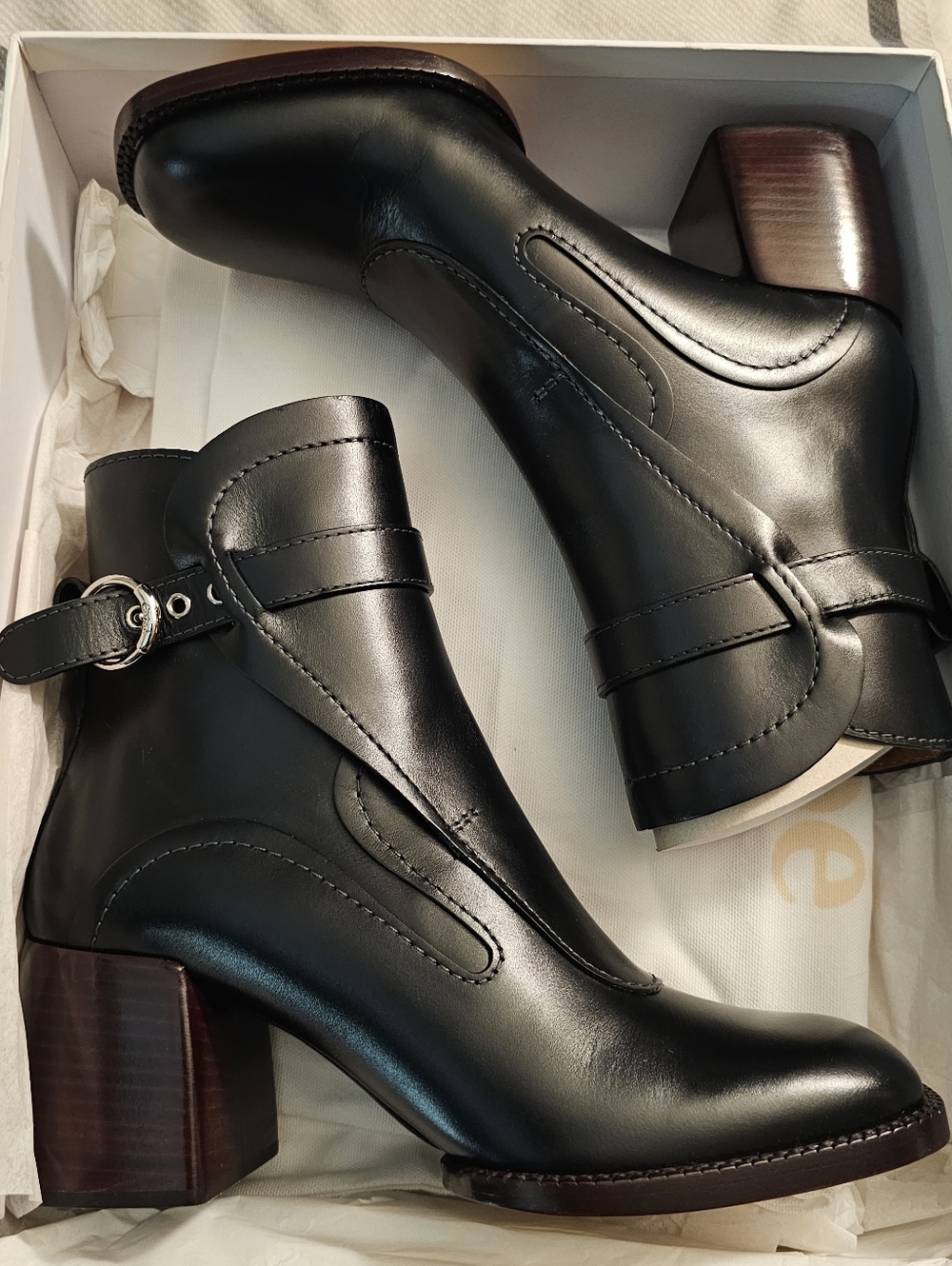 Chloe Boots Size 38 - Picture 7 of 9